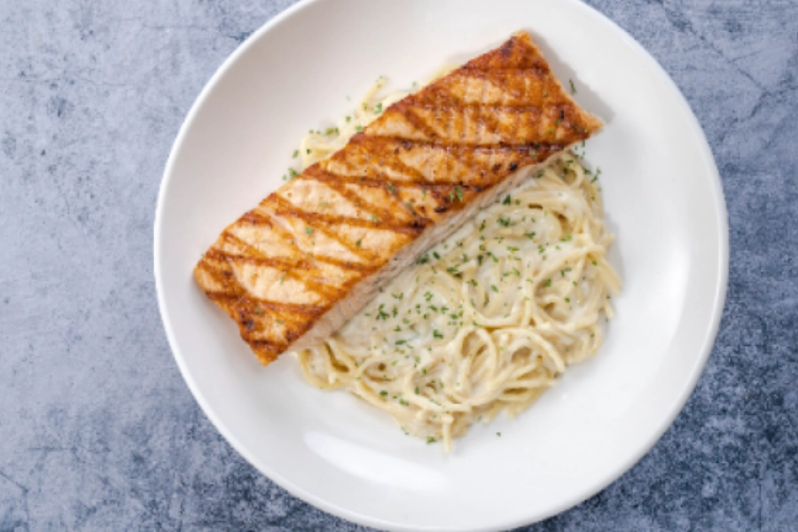 Fettuccine con Salmon  